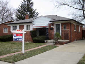 SOLD - 29646 Spoon Ave in Madison Heights, 48071